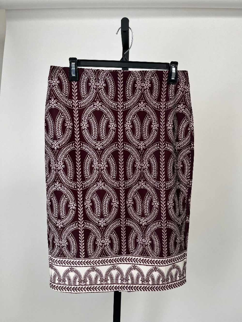 NYCC Skirt - Wine/Off White - Size S